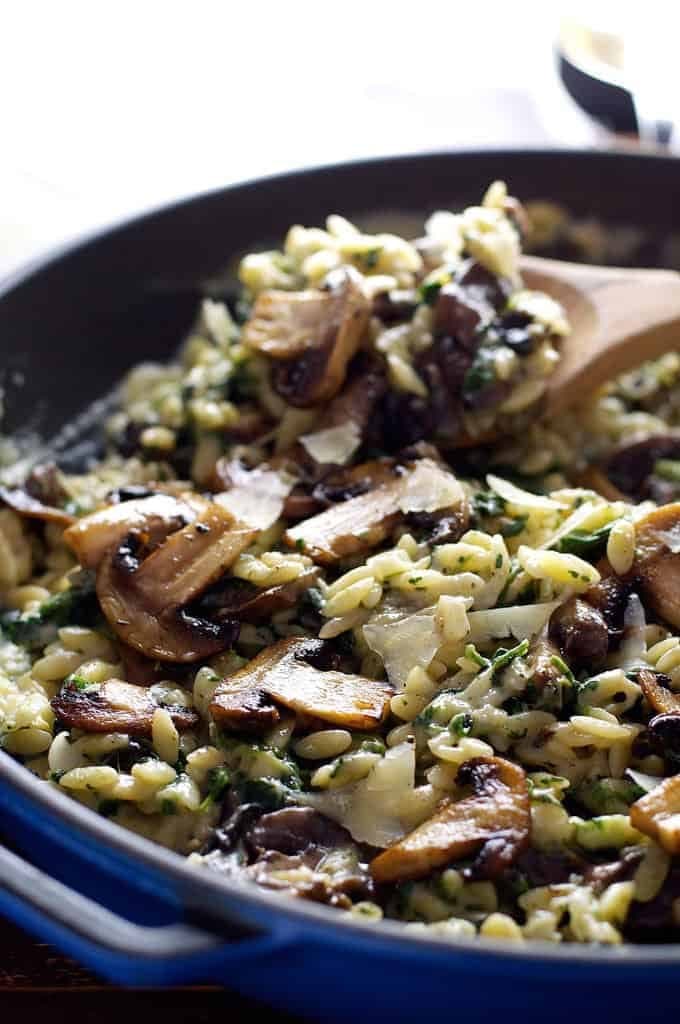 Creamy Mushroom and Spinach Orzo (Risoni) (One Pot)