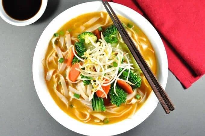 Dan Dan Noodle Soup (Vegetarian)
